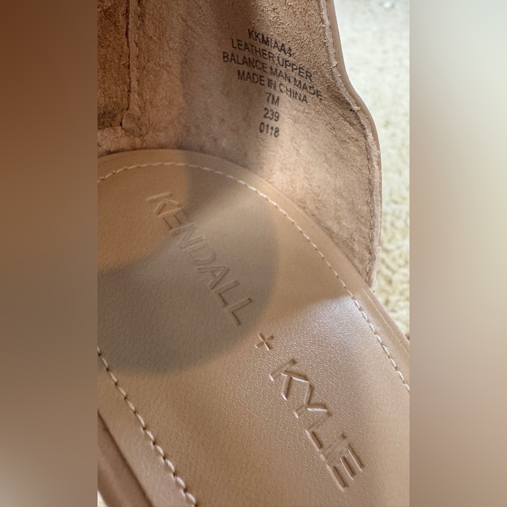 Kendall + Kylie Nude Heeled Sandal with Gold Accents, Size 7 - Picture 15 of 15